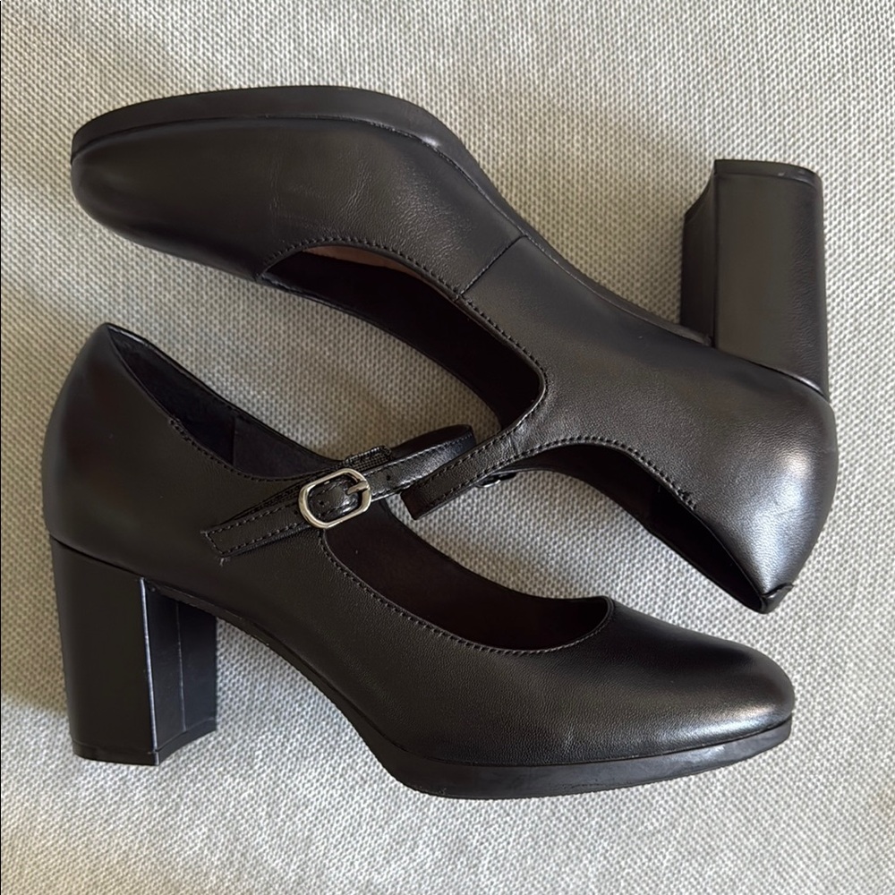 Clarks Bayla Nora Black Leather Heels